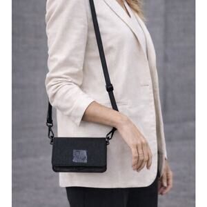 Steve Madden Mini Black Crossbody Wallet Small Shoulder Bag